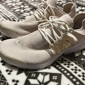 Women’s Nike Presto Tan